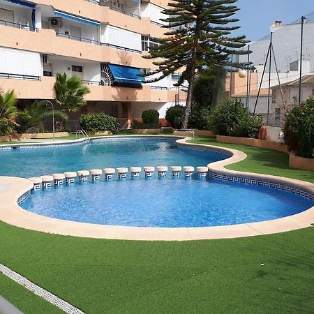Apartament Flamingo Z Basenem Torrevieja Ngoại thất bức ảnh
