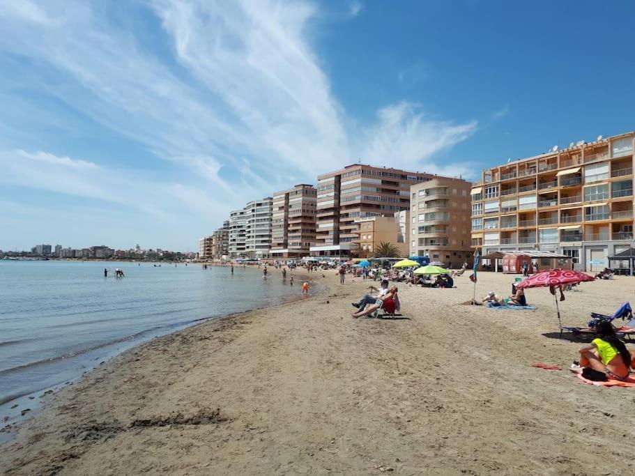 Apartament Flamingo Z Basenem Torrevieja Ngoại thất bức ảnh